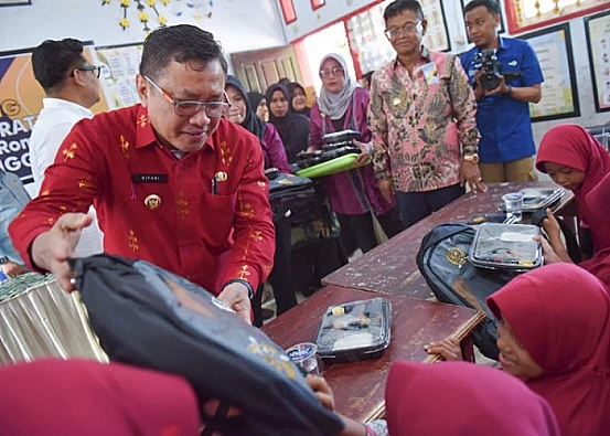 Ket. Foto: Pemerintah Kabupaten Donggala Menyiapkan Anggaran 126 Miliar Rupiah untuk Membayar Gaji PPPK