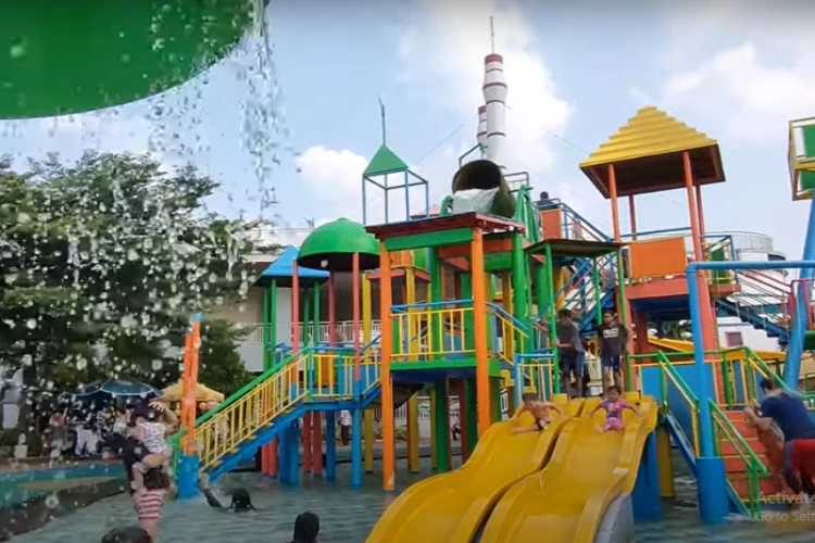 Ket Foto: Green Lake View Waterpark dengan Keindahan Liburan yang Menarik bagi Keluarga