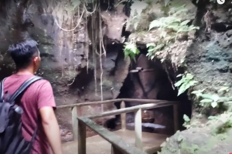 Ket Foto: Gua Jegles di Kediri
