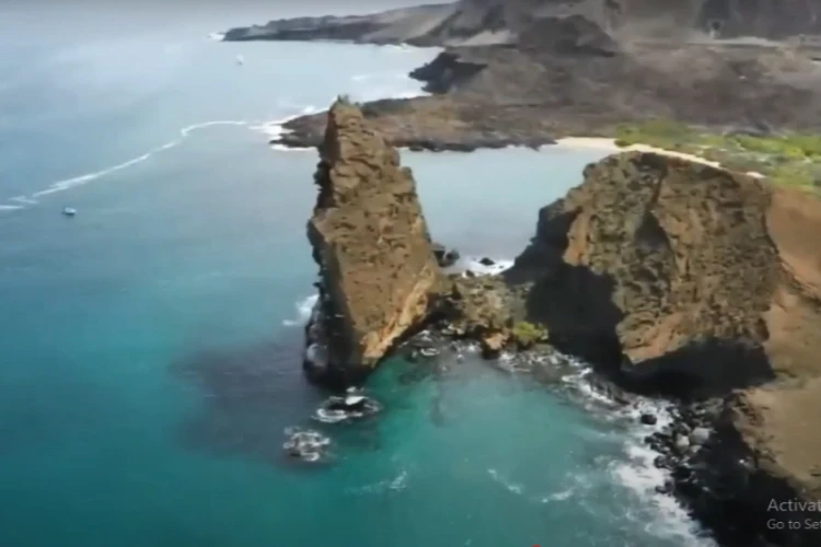 Ket Foto Kepulauan Galapagos dengan Keindahan yang Memikat