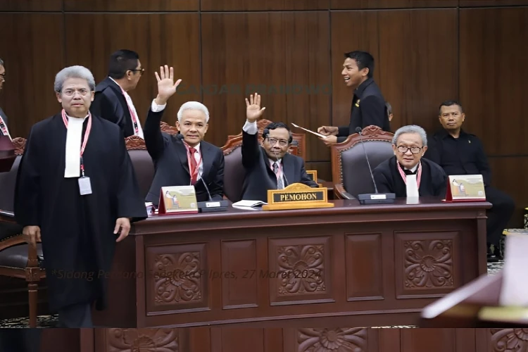 Ket. Foto: Kubu Ganjar Pranowo dan Mahfud MD Optimis Permohonan Mereka Akan Diterima oleh Mahkamah Konstitusi
