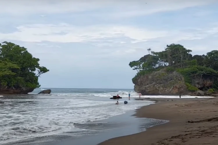 Ket Foto: Pesona Keindahan dari Pantai Madasari