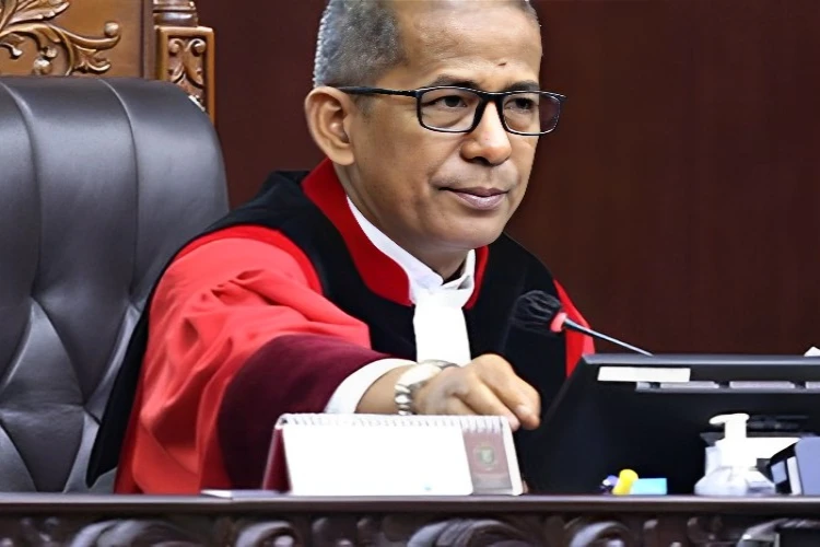 Ket. Foto: Saldi Isra Menyatakan Tidak Tepat MK Dijadikan Keranjang Sampah untuk Menyelesaikan Semua Masalah yang Berkaitan dengan Pemilu