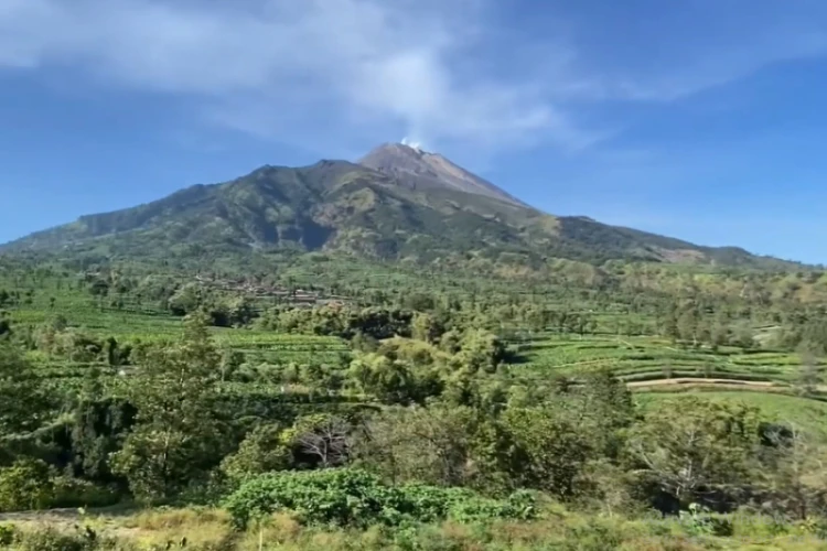 Ket Foto: Gunung Nganten di Boyolali