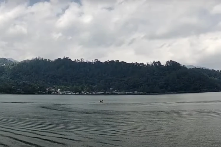 Ket Foto: Telaga Ngebel yang Terletak di Jawa Timur