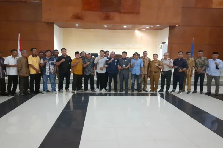 Ket. Foto: Perbaikan Jalan yang Rusak Parah Dituntut oleh Warga Desa Malakosa Parigi Moutong