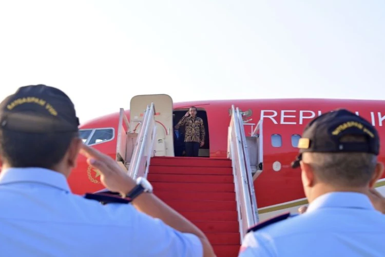 Ket. Foto: Kepala Negara Melakukan Kunjungan Kerja ke Surabaya, Jawa Timur