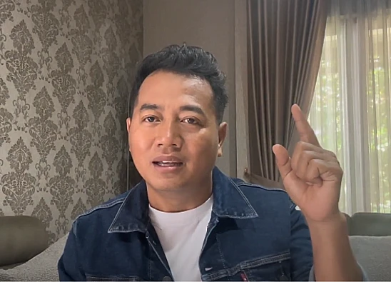 Tangkap layar video Adi Prayitno yang memberikan tanggapannya terkait potensi Jokowi gabung Gerindra