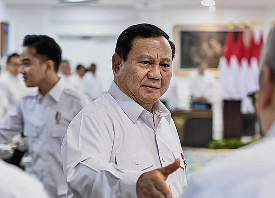Potret Presiden Indonesia, Prabowo Subianto saat hadiri siding kabinet paripurna