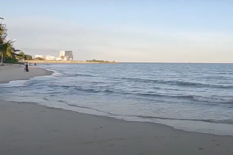 Ket Foto: Pantai Kemala