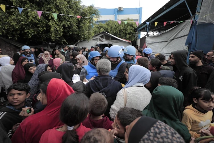Ket. Foto: 10 Orang Warga Palestina Dilaporkan Tewas Dikarenakan Serangan yang Dilakukan Pasukan Penjajah Israel terhadap Bangunan Perumahan di Kota Gaza