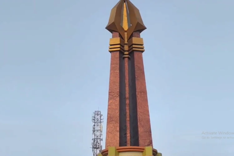 Ket Foto: Tugu Trunojoyo