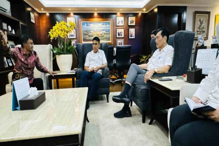 Ket. Foto: Percepatan Ekspor Komoditas Durian ke Tiongkok Dibahas oleh Menko Marves dan Gubernur Sulteng