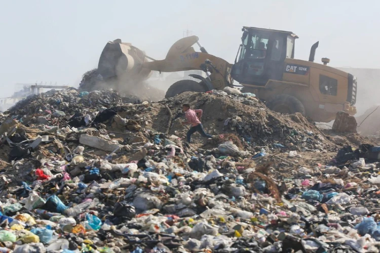 Ket. Foto: Serangan Pesawat Tak Berawak Penjajah Israel Menewaskan 3 Warga Palestina di Kota Gaza Bagian Barat