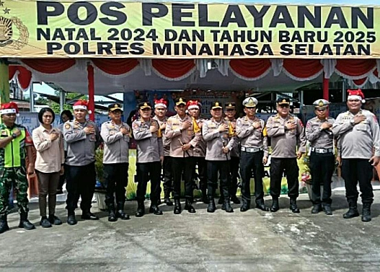 Ket. Foto: Kapolda Sulawesi Utara Meninjau Aktivitas Kegiatan di Beberapa Pos Pengamanan Nataru di Minahasa Selatan