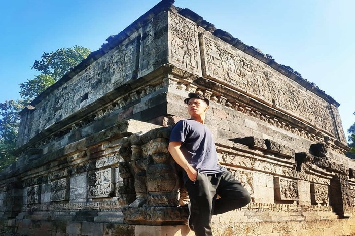 <p>Ket Foto: Foto Cadi Surowono (Foto/Instagram/@parepost)</p>
