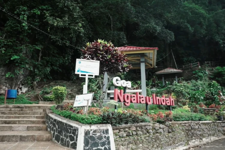 Ket Foto: Puncak Ngalau Indah