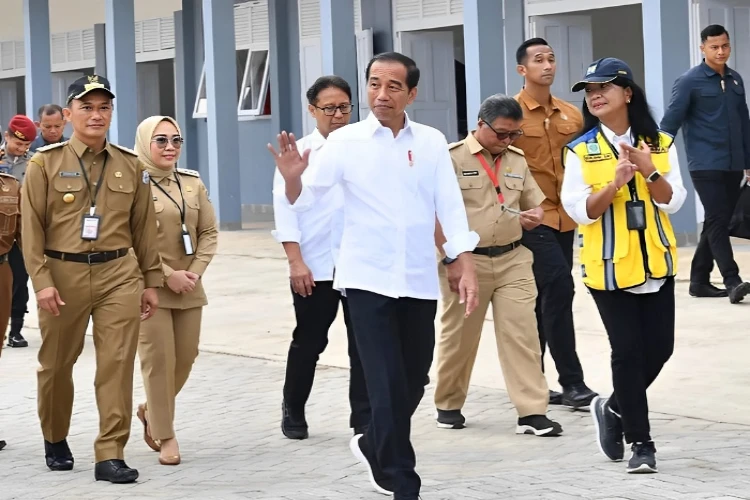 Ket. Foto: Presiden Jokowi Dilaporkan Menghadiri Rapat Kerja Kesehatan Nasional 2024 Hari Ini