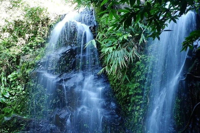 <p>Ket Foto: Pesona Curug Kembang Ciajeng Pandeglang (Foto/Instagram/@curug_kembarciajeng)	</p>
