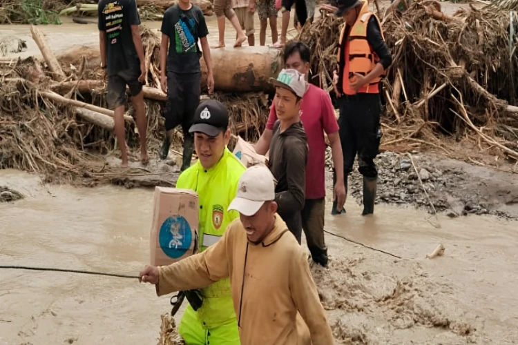 Ket. Foto: Operasi SAR di Kecamatan Toribulu Kabupaten Parigi Moutong Tetap Dilanjutkan