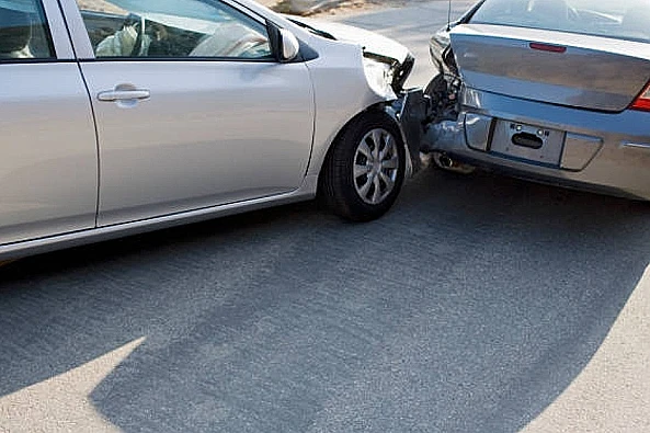 Pihak kepolisian Surabaya berhasil meringkus pengemudi Mobil Mercy yang menyebabkan kecelakaan