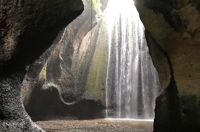 <p>Ket Foto: Foto Air Terjun Tukad Cepung (Foto/Instagram/@ebipapp)</p>
