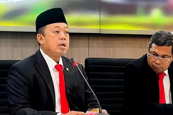 Kementerian ATR/BPN mencabut sertifikat pagar laut cacat hukum di Desa Kohod, Tangerang, karena melanggar prosedur.