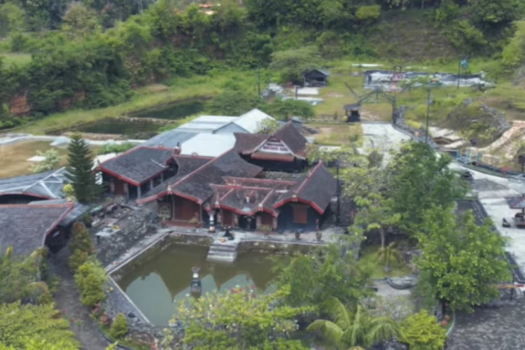 Ket Foto: Gunung Mas 27 dengan kombinasi unik dari budaya Jawa dan China