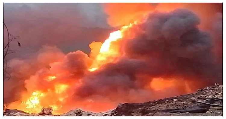 Kondisi sumur minyak ilegal yang terbakar di Blora Jawa Tengah.