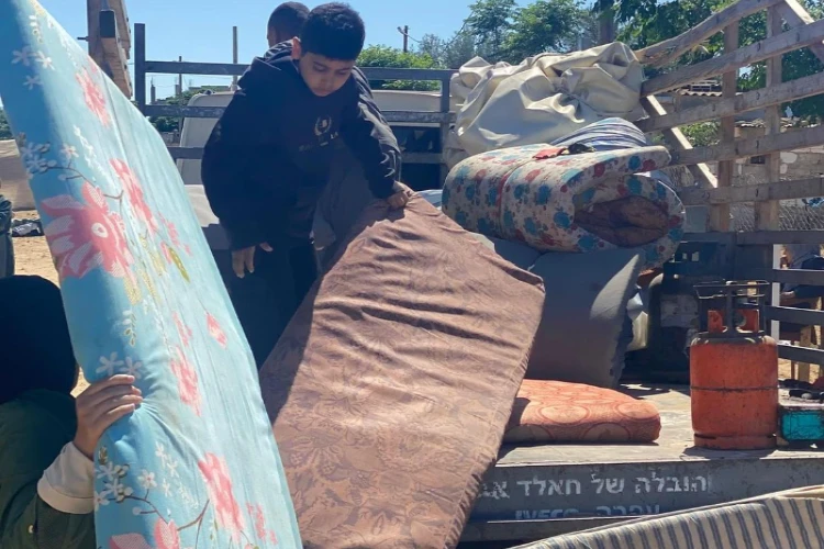 Ket. Foto: Beberapa Karyawan Kemenkes Palestina Dilaporkan Terluka Akibat Penembakan Artileri Penjajah Israel di Jalur Gaza Tengah