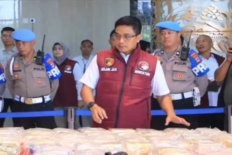 Tangkap layar video yang memperlihatkan barang bukti narkotika hasil dari penangkapan jaringan Fredy Pratama
