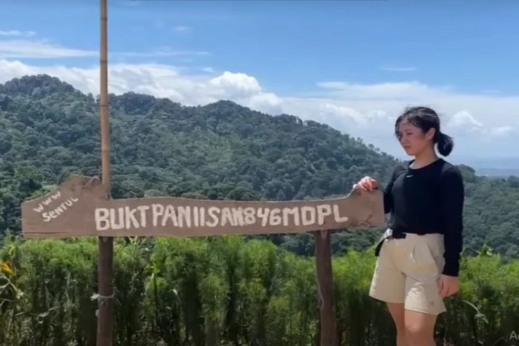 Ket Foto: Bukit Paniisan dengan Panorama Alam Memukau