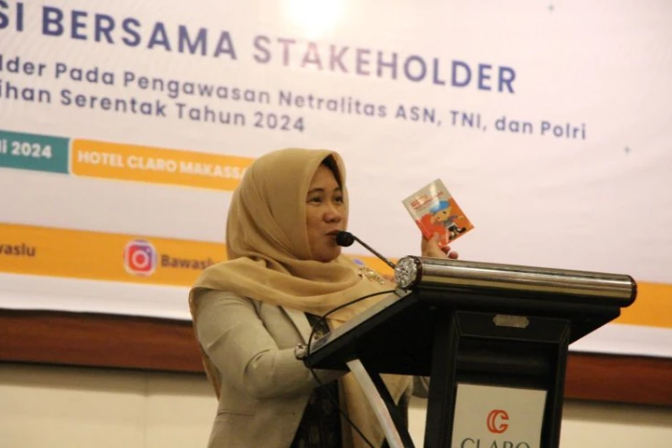 Ket. Foto: Ketua Bawaslu Sulawesi Selatan Mengungkapkan 46 Orang Dilaporkan Berkaitan dengan Dugaan Pelanggaran Netralitas ASN yang Ikut Berpolitik Praktis