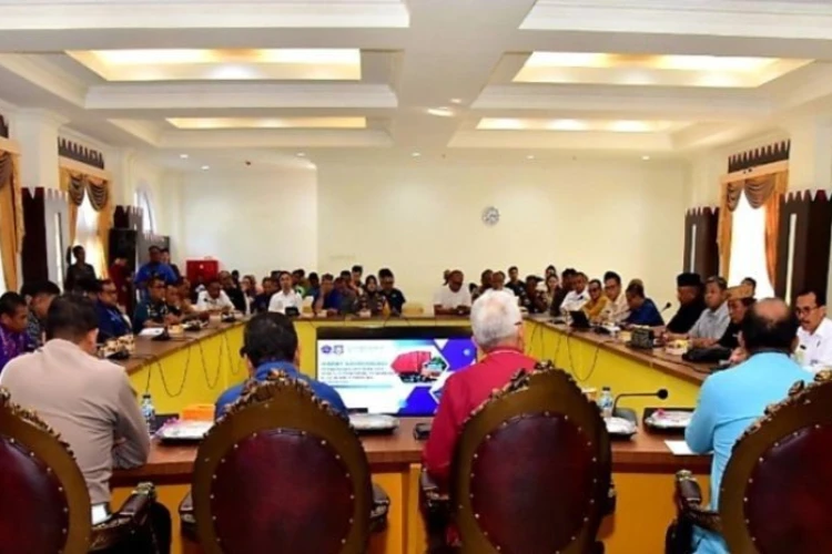 Ket. Foto: Pemprov Gorontalo Melakukan Pengaturan terhadap Skenario Jalur Kendaraan Kontainer