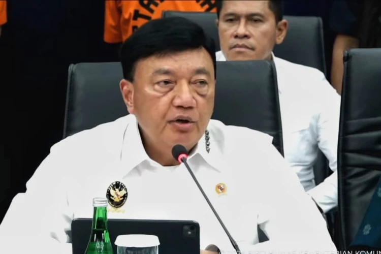 Menko Polkam dorong proses hukum yang tegas dan transparan terkait kasus polisi tembak polisi di Solok Selatan.