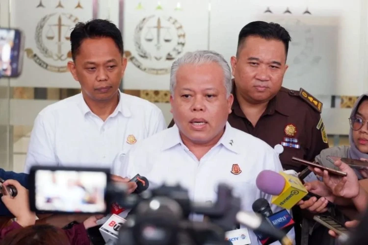 Kejagung membantah tuduhan plagiat dalam sidang praperadilan Tom Lembong, tegaskan profesionalisme proses hukum.