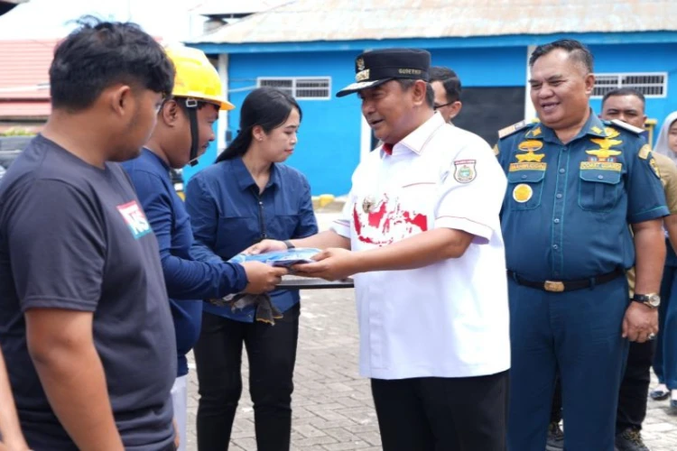 Ket. Foto: Program Padat Karya di UPP Kelas III Kabupaten Mamuju Meningkatkan Kesejahteraan Masyarakat