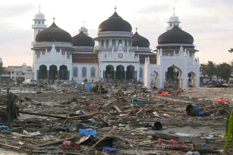 Ket. Foto: Warga Diajak untuk Bertafakur Mengenang Tsunami Aceh Hari Ini dari Pukul 07.59 hingga 08.00 WIB (Foto/X/@moonmoire)
