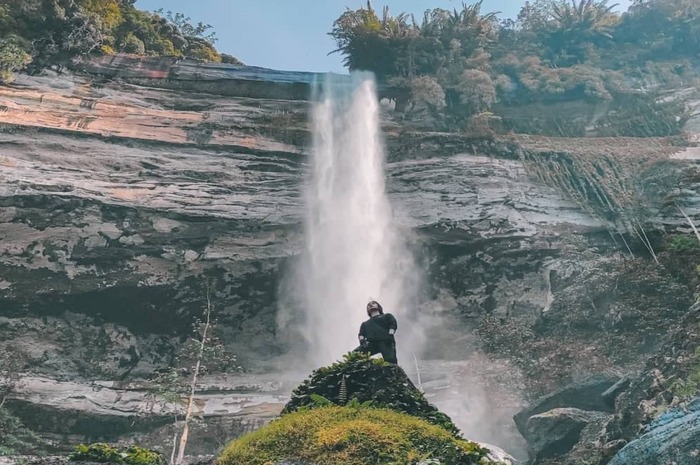 <p>Ket Foto: Foto Air Terjun Ampar Jawa (Foto/Instagram/@visit.kalimantan)</p>
