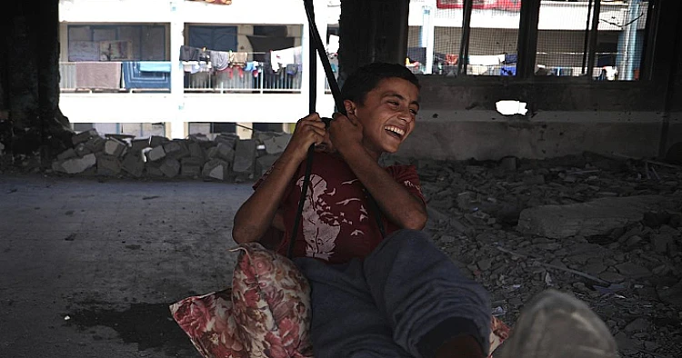 Ket. Foto: Penjajah Israel Menghancurkan Sebuah Rumah Milik Warga Palestina di Barat Laut Yerusalem