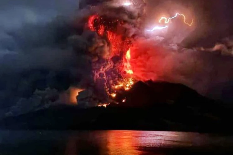 Begini tanggapan BRIN dan BMKG terkait hebohnya pemberitaan yang menyebut gas SO2 akibat erupsi Gunung Ruang menyebar ke seluruh wilayah.