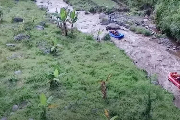 Ket Foto: Ndayung Rafting yang Terletak di Malang