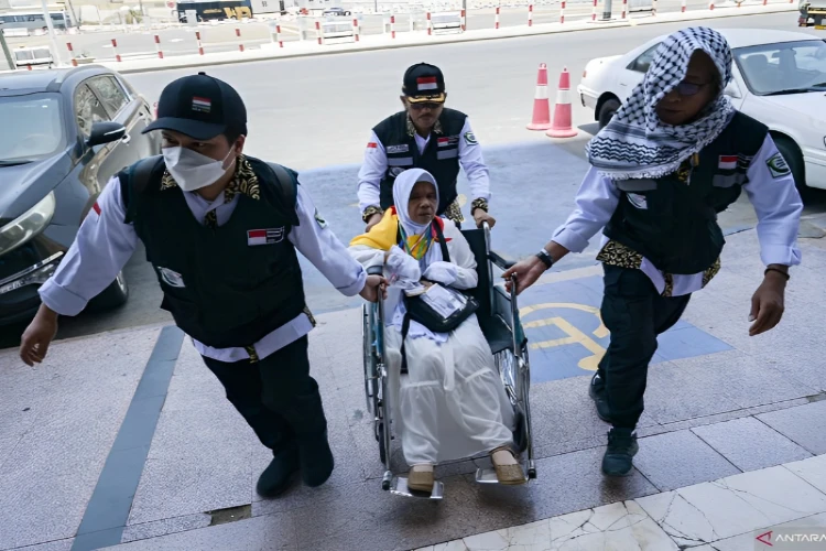 Ket. Foto: Kementerian Agama Menyatakan sekitar 41976 Jemaah Calon Haji Gelombang 1 Adalah Perempuan