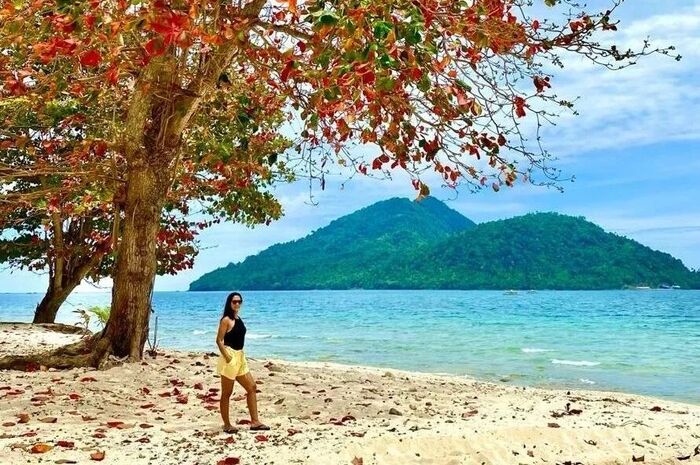 <p>Ket Foto: Foto Pantai Pulau Randayan (Foto/Instagram/@randayanislandresort)</p>
