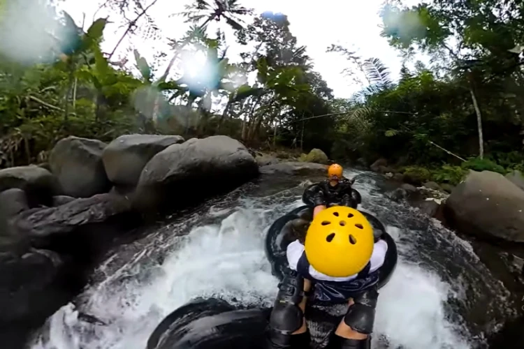 Ket Foto: Cikadongdong River Tubing di Majalengka