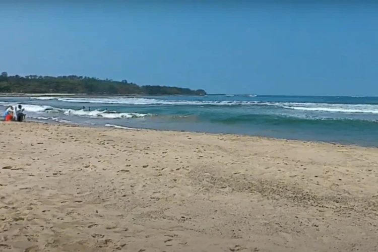Ket Foto: Pantai Ciantir di Sawarna, Lebak, Banten