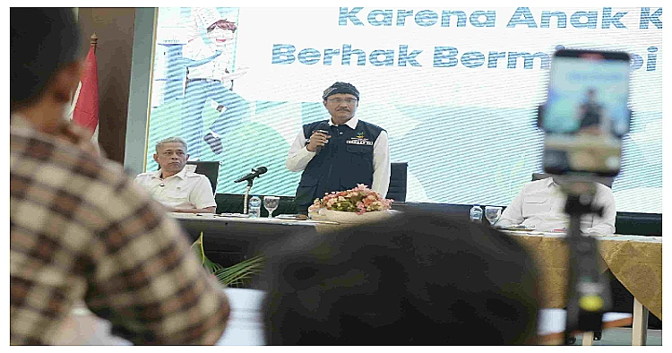 Menteri Sosial Saifullah Yusuf.