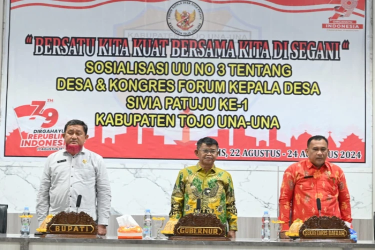 Ket. Foto: Gubernur Sulawesi Tengah Menghadiri Forum Kepala Desa Sivia Patuju