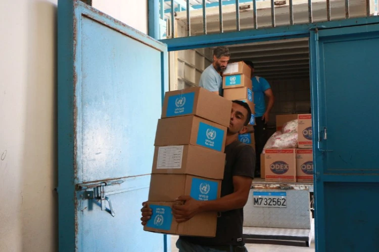 Ket. Foto: Fasilitas Penyimpanan Makanan di Qalqilya Tepi Barat Dihancurkan Pasukan Penjajah Israel