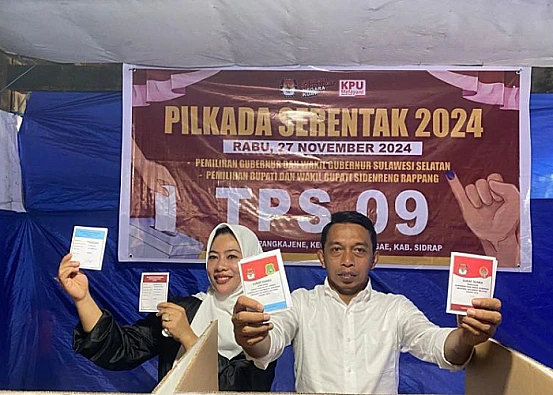 Ket. Foto: Pasangan Calon Bupati Sidrap Mengklaim Memenangkan Pilkada 2024 lewat Hitung Cepat